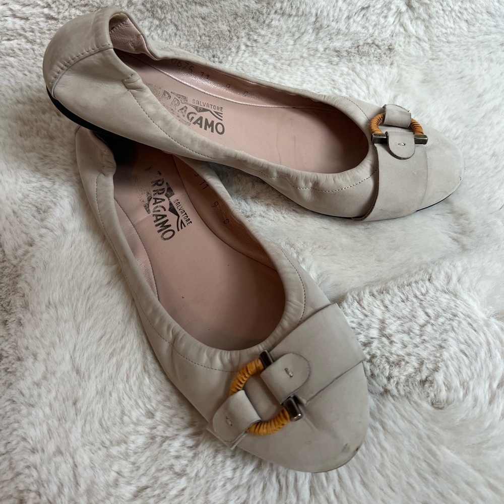 Salvatore Ferragamo leather flats